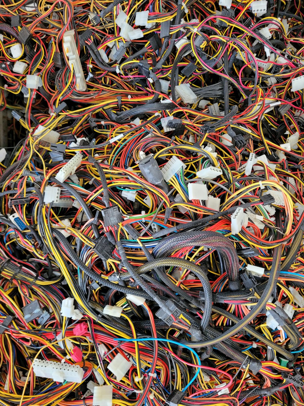 Cables y arneses del sistema eléctrico de un auto